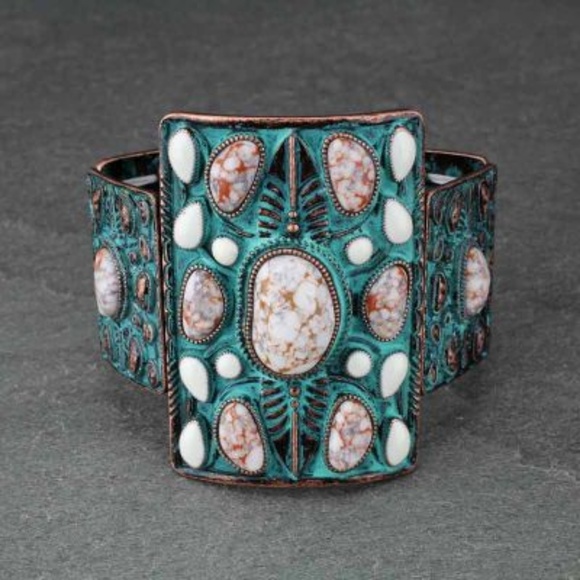 LAST ONE!! Western Statement Bracelet - Picture 2 of 4